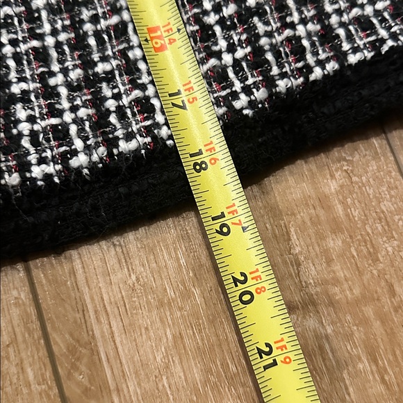 WHBM tweed skirt Size 0 - Picture 9 of 13